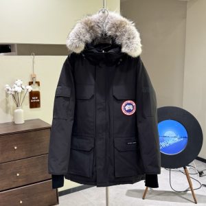 Canada Goose 08 Expedition Hooded Down Jacket